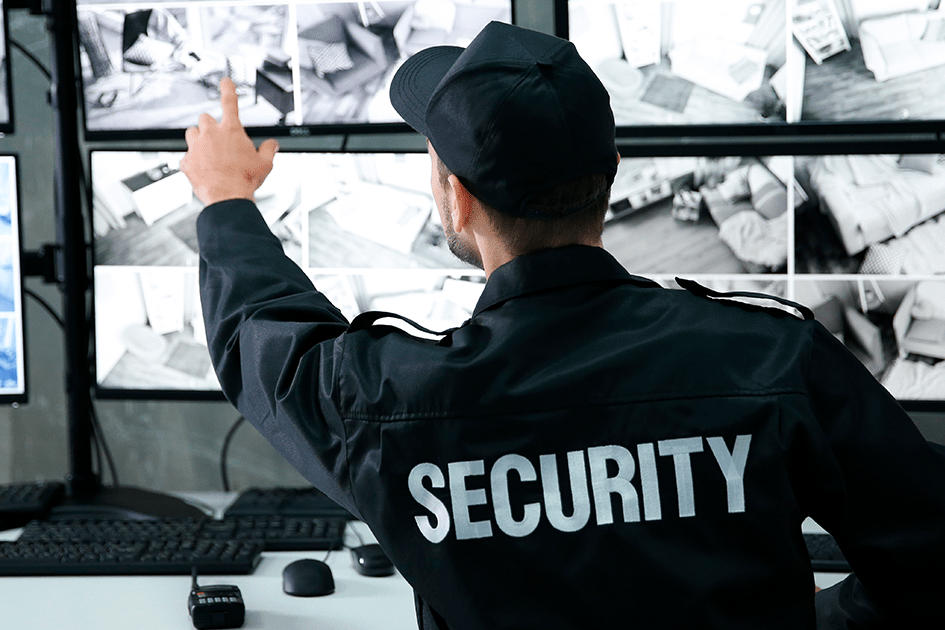 guardia de seguridad en plaza comercial